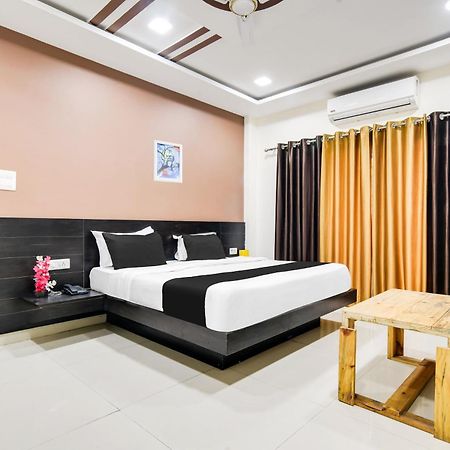 Super Collection O Indore Near Omax City 1 Kanadiya Εξωτερικό φωτογραφία