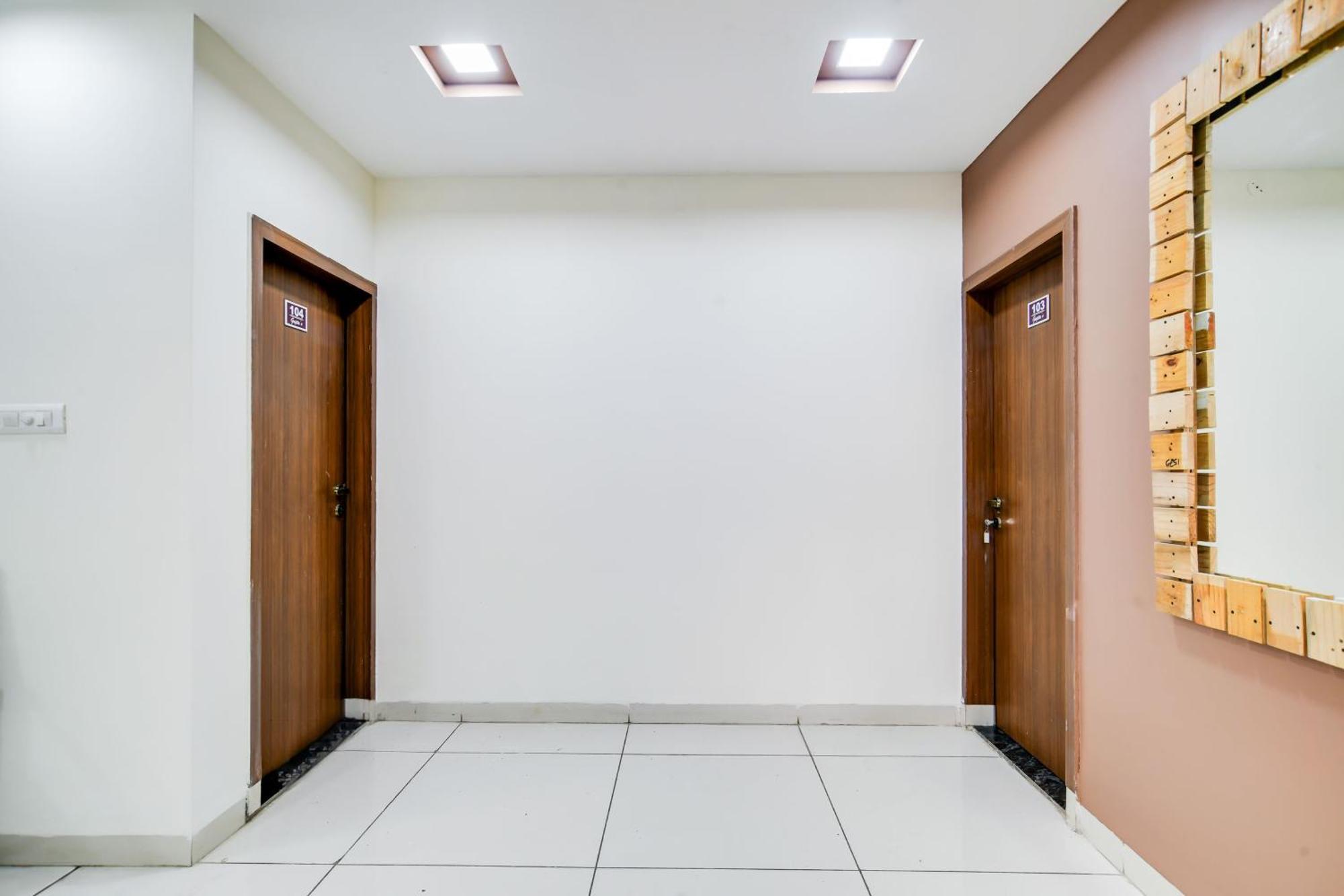 Super Collection O Indore Near Omax City 1 Kanadiya Εξωτερικό φωτογραφία