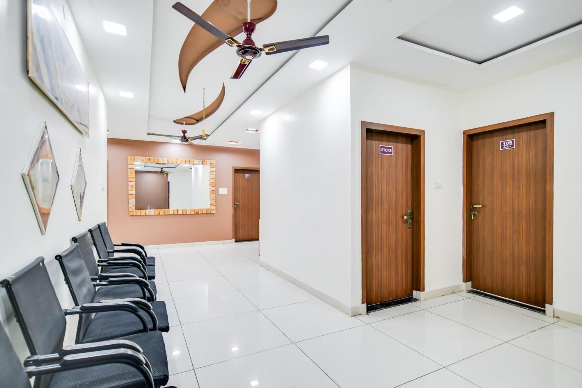 Super Collection O Indore Near Omax City 1 Kanadiya Εξωτερικό φωτογραφία
